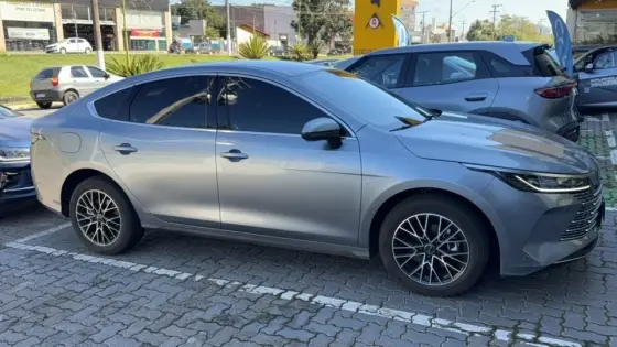 BYD KING 1.5 DM-I PHEV GS AUTOMÁTICO BYD KING 1.5 DM-I PHEV GS AUTOMÁTICO