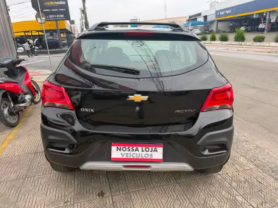 CHEVROLET-ONIX-2017
