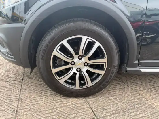 CHEVROLET-ONIX-1.4 MPFI ACTIV 8V FLEX 4P AUTOMÁTICO CHEVROLET-ONIX-2017