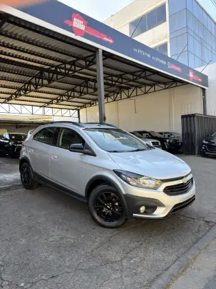 CHEVROLET ONIX 1.4 MPFI ACTIV 8V FLEX 4P MANUAL CHEVROLET ONIX 1.4 MPFI ACTIV 8V FLEX 4P MANUAL