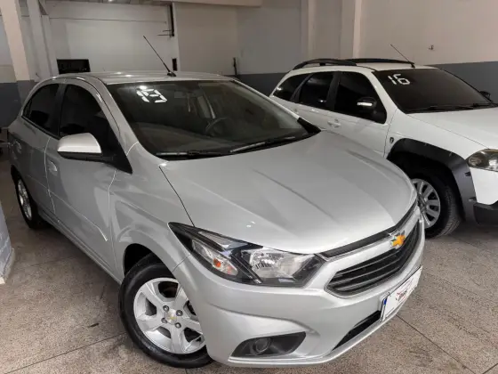 CHEVROLET ONIX 1.4 MPFI LT 8V FLEX 4P MANUAL CHEVROLET ONIX 1.4 MPFI LT 8V FLEX 4P MANUAL