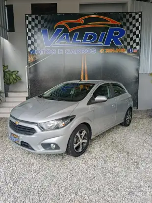 CHEVROLET-ONIX-1.4 MPFI LTZ 8V FLEX 4P AUTOMÁTICO CHEVROLET-ONIX-2017