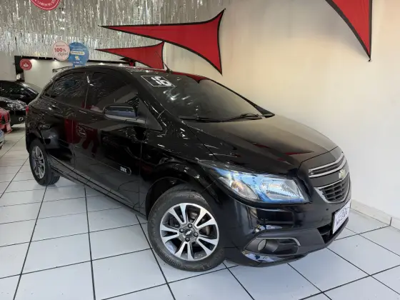 CHEVROLET ONIX 1.4 MPFI LTZ 8V FLEX 4P AUTOMÁTICO CHEVROLET ONIX 1.4 MPFI LTZ 8V FLEX 4P AUTOMÁTICO