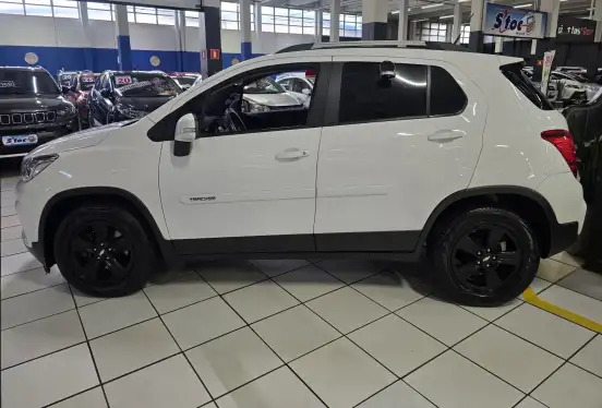CHEVROLET-TRACKER-2018