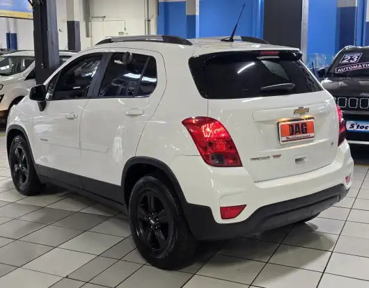 CHEVROLET-TRACKER-2018