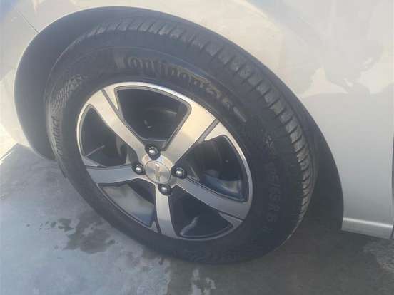 CHEVROLET-ONIX-1.4 MPFI LTZ 8V FLEX 4P AUTOMÁTICO CHEVROLET-ONIX-2017
