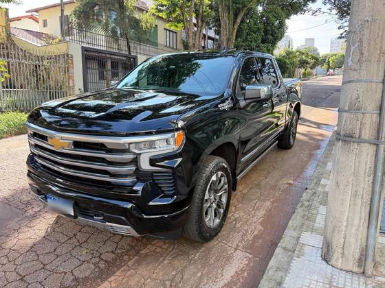 CHEVROLET SILVERADO 5.3 V8 GASOLINA 1500 HIGH COUNTRY 4X4 AUTOMÁTICO