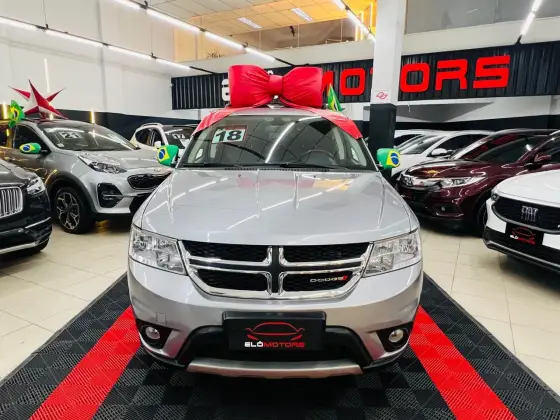 DODGE JOURNEY 3.6 RT V6 GASOLINA 4P AUTOMÁTICO DODGE JOURNEY 3.6 RT V6 GASOLINA 4P AUTOMÁTICO