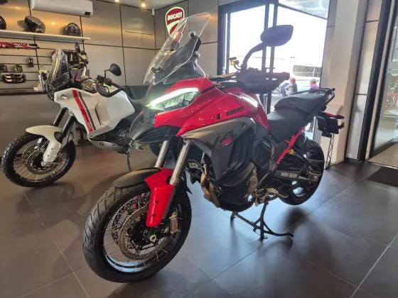 DUCATI MULTISTRADA 1200 V4 S DUCATI MULTISTRADA 1200 V4 S