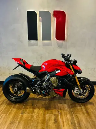 DUCATI STREETFIGHTER V4 S DUCATI STREETFIGHTER V4 S