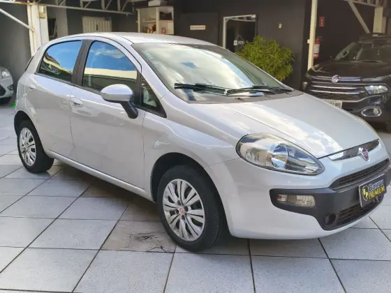FIAT PUNTO 1.4 ATTRACTIVE 8V FLEX 4P MANUAL FIAT PUNTO 1.4 ATTRACTIVE 8V FLEX 4P MANUAL