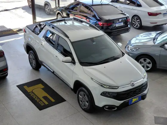 FIAT TORO 1.8 16V EVO FLEX FREEDOM AT6 FIAT TORO 1.8 16V EVO FLEX FREEDOM AT6