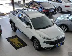 FIAT TORO 1.8 16V EVO FLEX FREEDOM AT6 FIAT TORO 1.8 16V EVO FLEX FREEDOM AT6