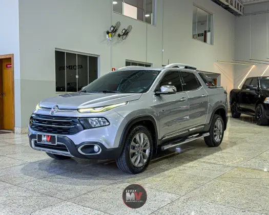 FIAT TORO 2.0 16V TURBO DIESEL RANCH 4WD AT9 FIAT TORO 2.0 16V TURBO DIESEL RANCH 4WD AT9