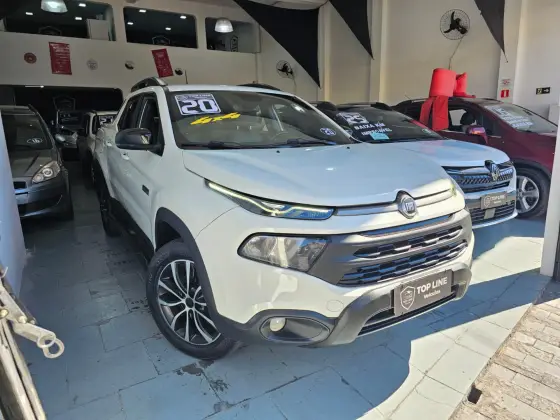 FIAT TORO 2.0 16V TURBO DIESEL ULTRA 4WD AT9 FIAT TORO 2.0 16V TURBO DIESEL ULTRA 4WD AT9