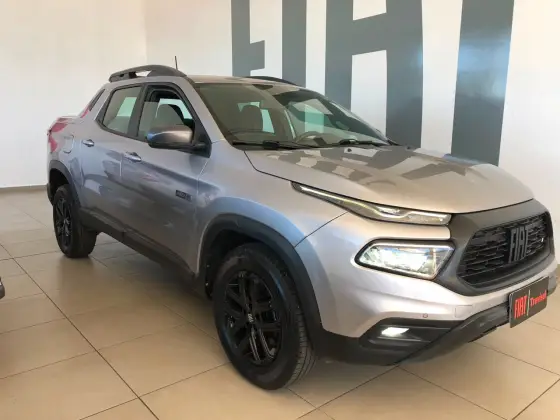FIAT TORO 2.0 16V TURBO DIESEL ULTRA 4WD AT9 FIAT TORO 2.0 16V TURBO DIESEL ULTRA 4WD AT9