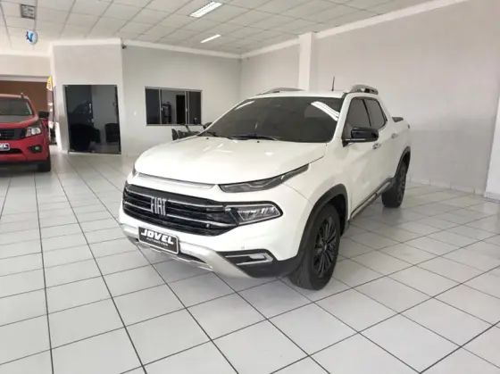 FIAT TORO 2.0 16V TURBO DIESEL VOLCANO 4WD AT9 FIAT TORO 2.0 16V TURBO DIESEL VOLCANO 4WD AT9