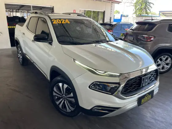 FIAT TORO 2.0 16V TURBO DIESEL VOLCANO 4WD AT9 FIAT TORO 2.0 16V TURBO DIESEL VOLCANO 4WD AT9