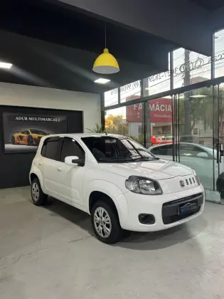 FIAT UNO 1.0 EVO VIVACE 8V FLEX 4P MANUAL FIAT UNO 1.0 EVO VIVACE 8V FLEX 4P MANUAL