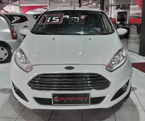 FORD FIESTA 1.6 TITANIUM HATCH 16V FLEX 4P POWERSHIFT FORD FIESTA 1.6 TITANIUM HATCH 16V FLEX 4P POWERSHIFT
