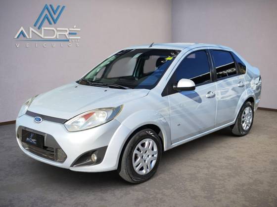 FORD FIESTA 1.6 ROCAM SE 8V FLEX 4P MANUAL
