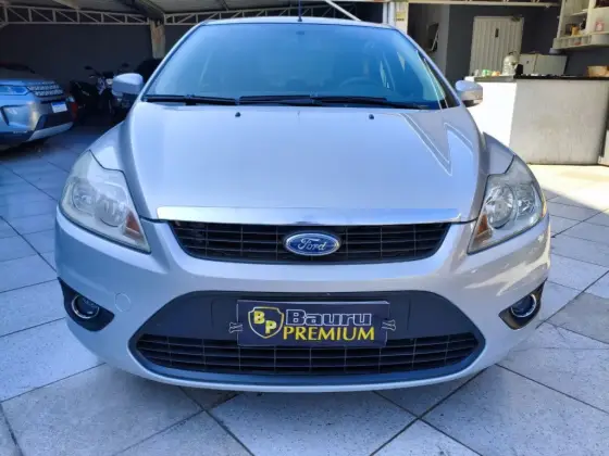 FORD FOCUS 1.6 GLX 8V FLEX 4P MANUAL FORD FOCUS 1.6 GLX 8V FLEX 4P MANUAL