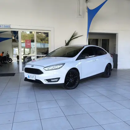 FORD FOCUS 2.0 SE FASTBACK 16V FLEX 4P POWERSHIFT FORD FOCUS 2.0 SE FASTBACK 16V FLEX 4P POWERSHIFT