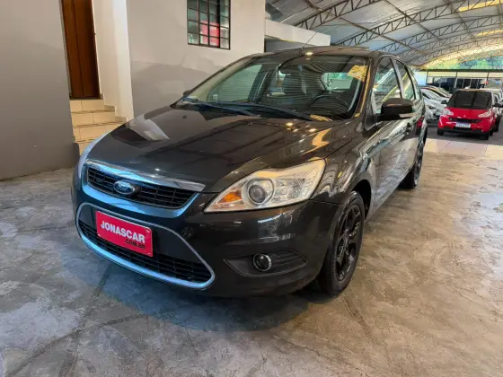 FORD FOCUS 2.0 TITANIUM HATCH 16V FLEX 4P AUTOMÁTICO FORD FOCUS 2.0 TITANIUM HATCH 16V FLEX 4P AUTOMÁTICO