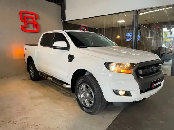 FORD RANGER 2.2 XLS 4X4 CD 16V DIESEL 4P AUTOMÁTICO FORD RANGER 2.2 XLS 4X4 CD 16V DIESEL 4P AUTOMÁTICO