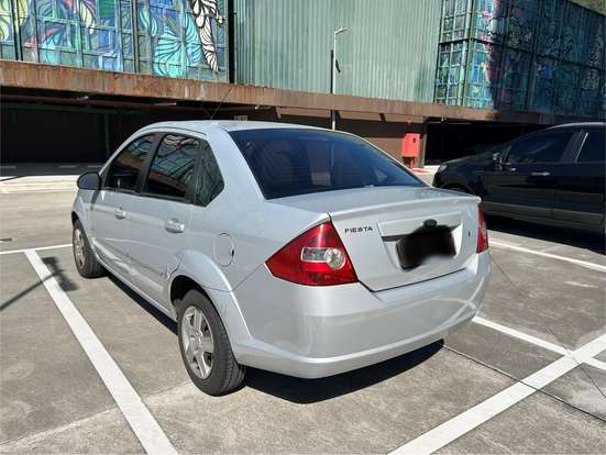 FORD-FIESTA-2009