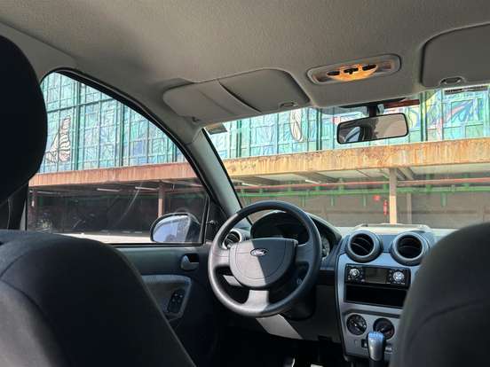 FORD-FIESTA-2009