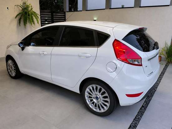 FORD-FIESTA-1.6 TITANIUM HATCH 16V FLEX 4P POWERSHIFT FORD-FIESTA-2016