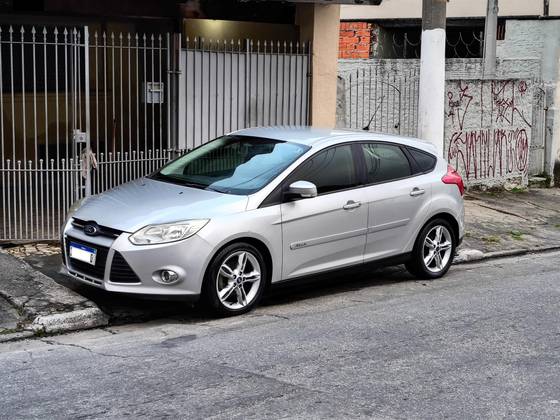 FORD FOCUS 2.0 SE 16V FLEX 4P POWERSHIFT