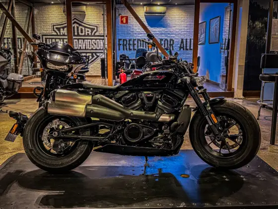HARLEY-DAVIDSON SPORTSTER S 