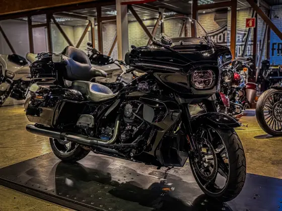 HARLEY-DAVIDSON STREET GLIDE ULTRA HARLEY-DAVIDSON STREET GLIDE ULTRA