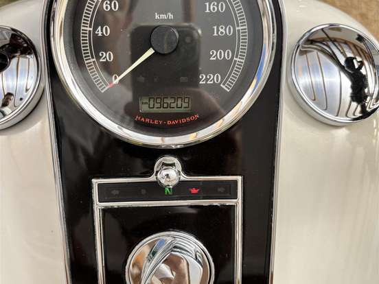 HARLEY-DAVIDSON-SOFTAIL DELUXE HARLEY-DAVIDSON-SOFTAIL DELUXE-2015
