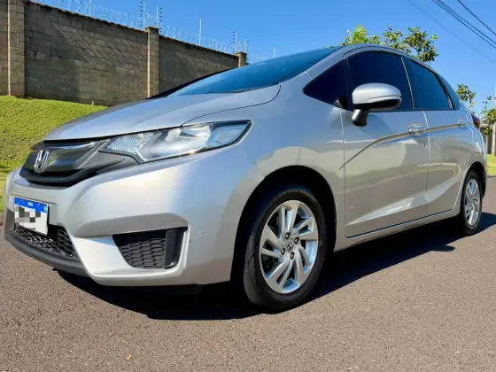 HONDA FIT 1.5 LX 16V FLEX 4P AUTOMÁTICO HONDA FIT 1.5 LX 16V FLEX 4P AUTOMÁTICO