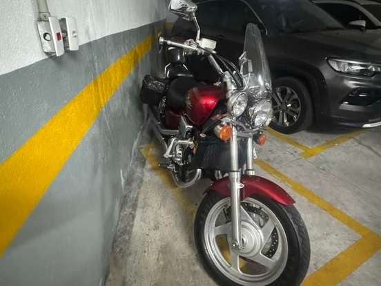 HONDA-750 MAGNA-1995