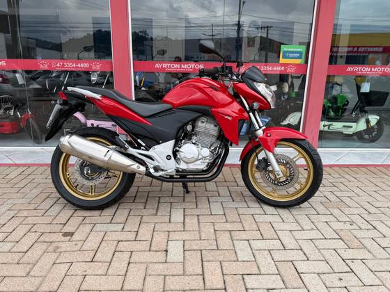 HONDA CB 300R 