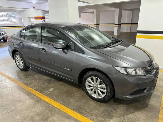 HONDA CIVIC 1.8 LXS 16V FLEX 4P AUTOMÁTICO