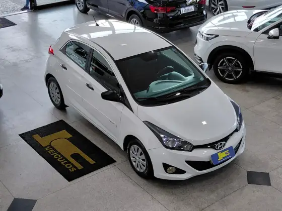 HYUNDAI HB20 1.0 COMFORT 12V FLEX 4P MANUAL HYUNDAI HB20 1.0 COMFORT 12V FLEX 4P MANUAL