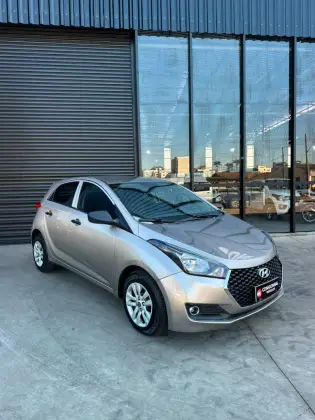 HYUNDAI HB20 1.0 UNIQUE 12V FLEX 4P MANUAL HYUNDAI HB20 1.0 UNIQUE 12V FLEX 4P MANUAL