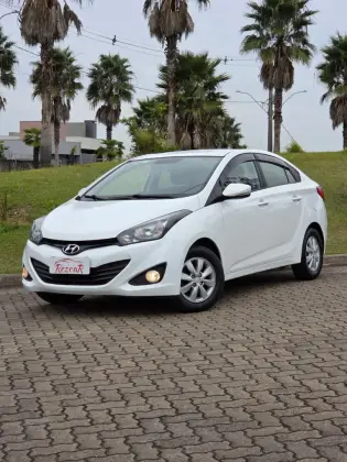 HYUNDAI HB20S 1.6 COMFORT PLUS 16V FLEX 4P MANUAL HYUNDAI HB20S 1.6 COMFORT PLUS 16V FLEX 4P MANUAL