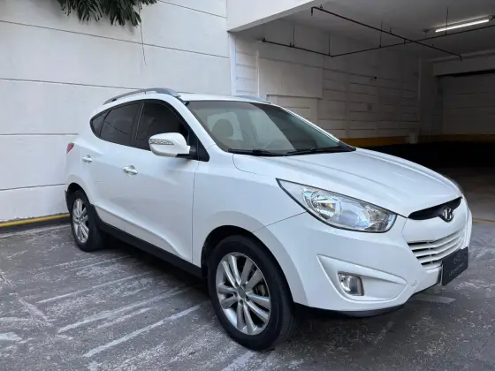 HYUNDAI IX35 2.0 MPFI GLS 16V FLEX 4P AUTOMÁTICO HYUNDAI IX35 2.0 MPFI GLS 16V FLEX 4P AUTOMÁTICO