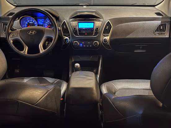 HYUNDAI-IX35-2.0 MPFI GLS 4X2 16V GASOLINA 4P AUTOMÁTICO HYUNDAI-IX35-2010