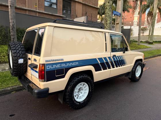 ISUZU TROOPER 2.3 LWB 8V GASOLINA 4P MANUAL