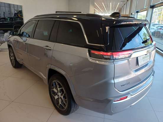 JEEP-COMMANDER-2022