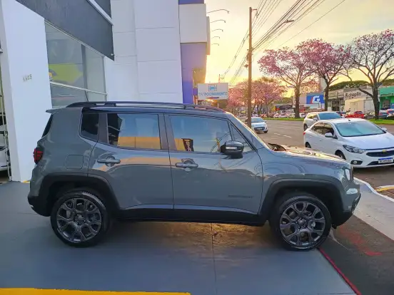 JEEP-RENEGADE-2023