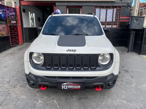JEEP RENEGADE 2.0 16V TURBO DIESEL TRAILHAWK 4P 4X4 AUTOMÁTICO JEEP RENEGADE 2.0 16V TURBO DIESEL TRAILHAWK 4P 4X4 AUTOMÁTICO