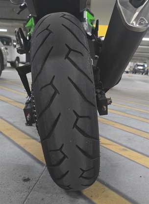 KAWASAKI-NINJA 400-2023
